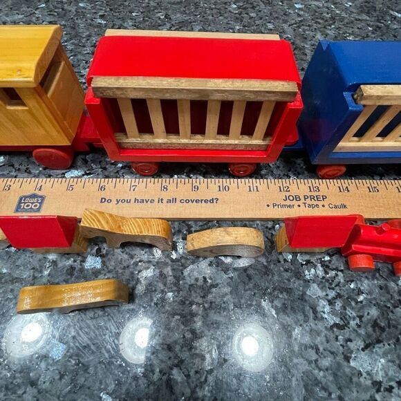 Kurt S. Adler 24” Wooden Circus Train Set – 4 Cars, 12 Play Pieces – Vintage Hol - Picture 10 of 12